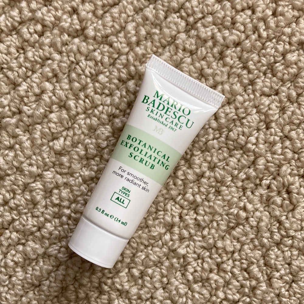 NEW Mario Badescu Botanical Exfoliating Scrub 0.5 fl oz / 14 mL Deluxe Travel Sz
